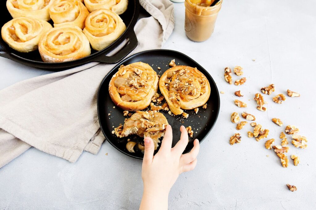 Nutty cinnamon rolls